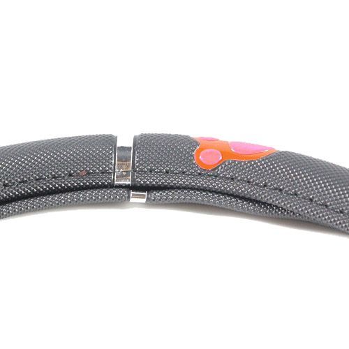 Műbőr kormányvédő kutya tappancs mintával-piros KV-HB27537R