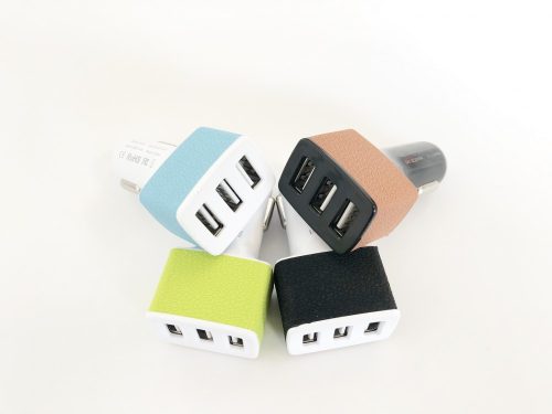 3-as USB töltő AE-HID71135/01027/LS-Q6