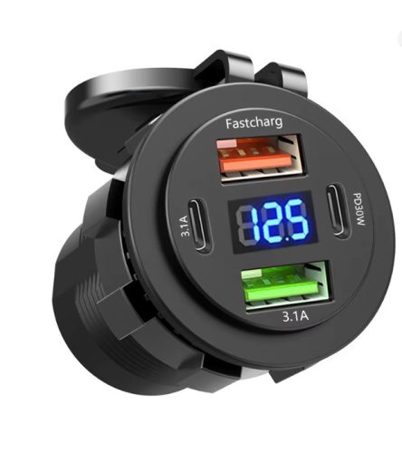  Beépíthető, 2USB-A, 2USB-C Töltő+Digi.Voltmérő /3.1A30W/12-40V MT-01